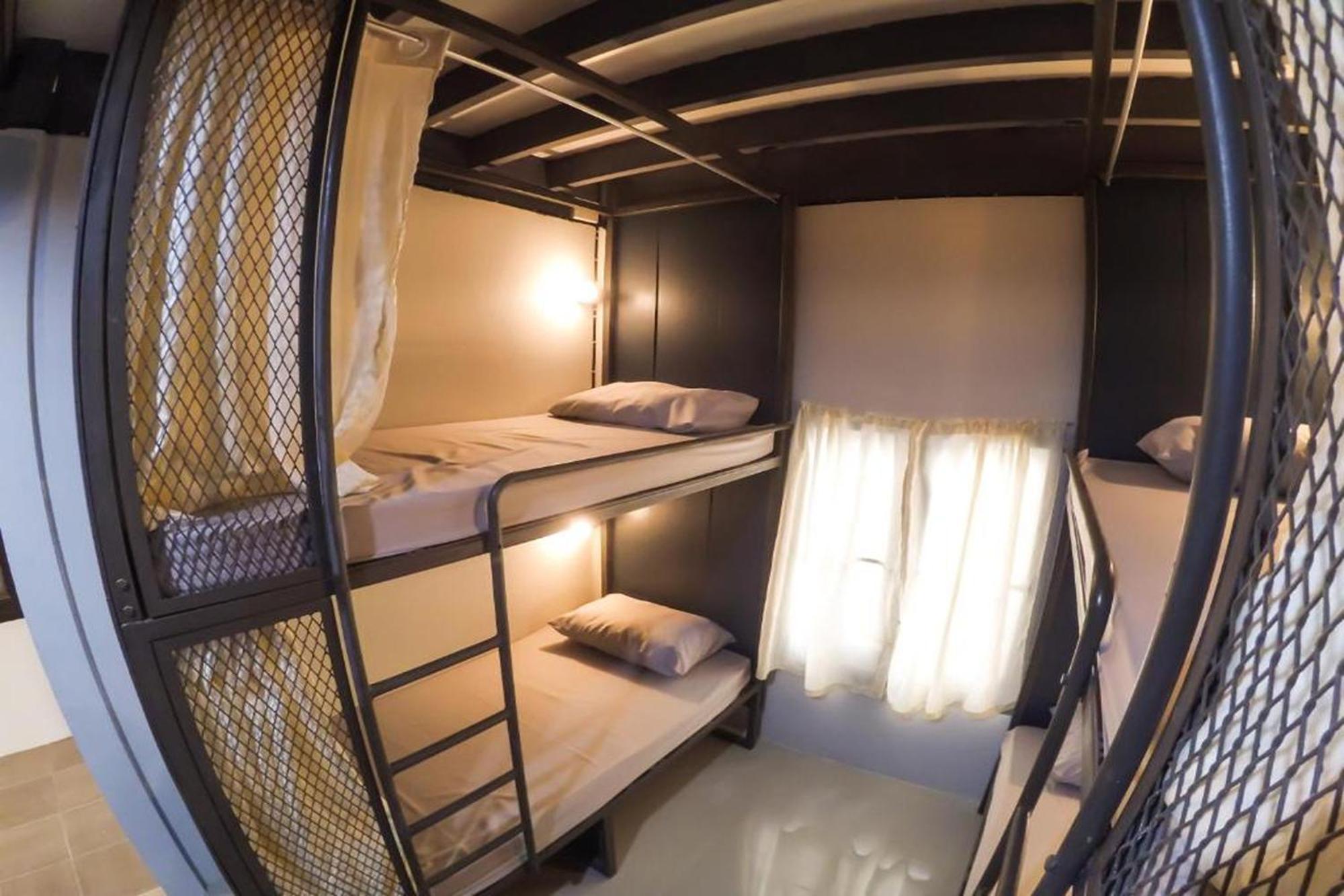 Urban Bed (Adults Only) Pansiyon Chiang Mai Dış mekan fotoğraf