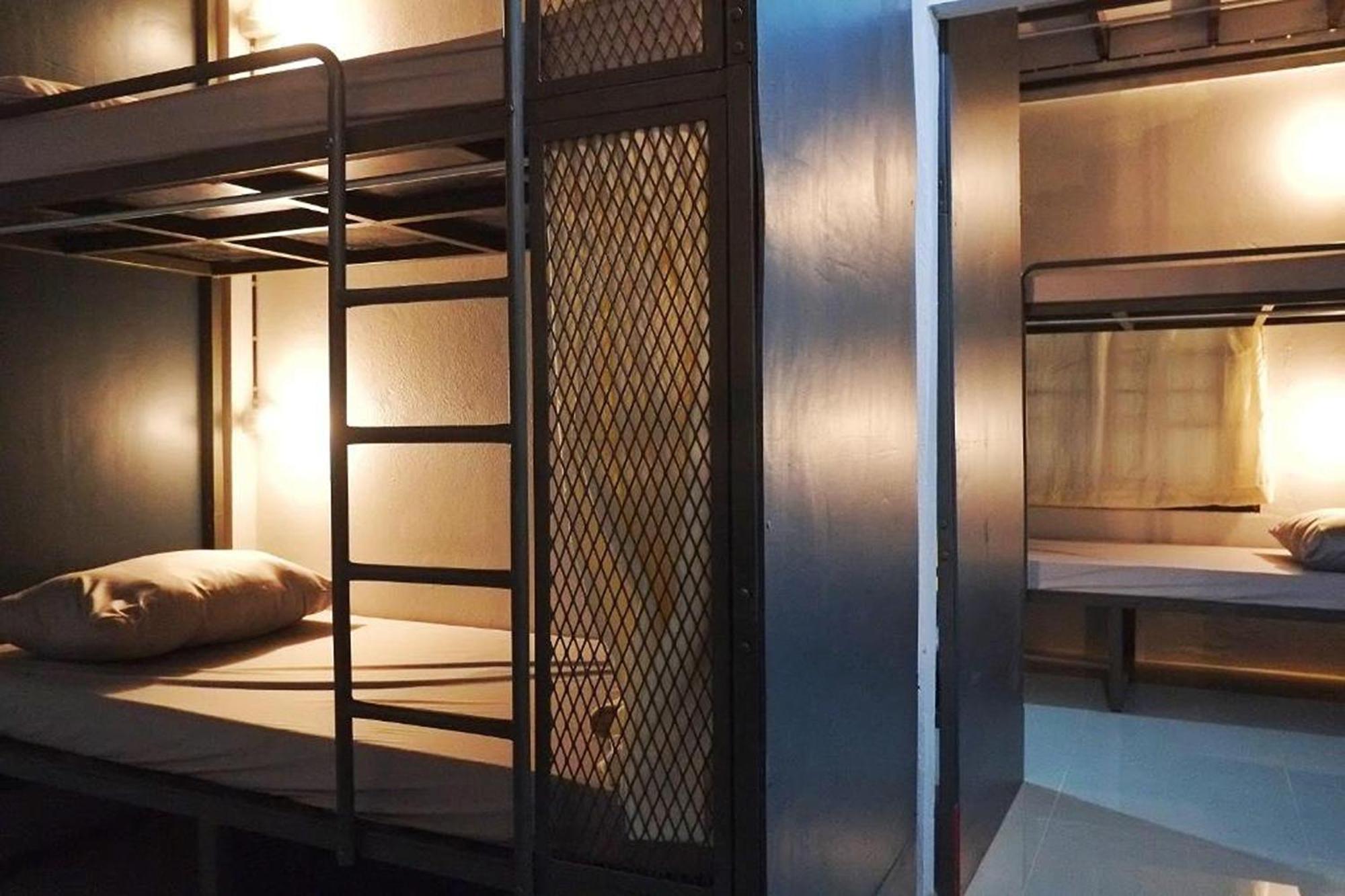 Urban Bed (Adults Only) Pansiyon Chiang Mai Dış mekan fotoğraf