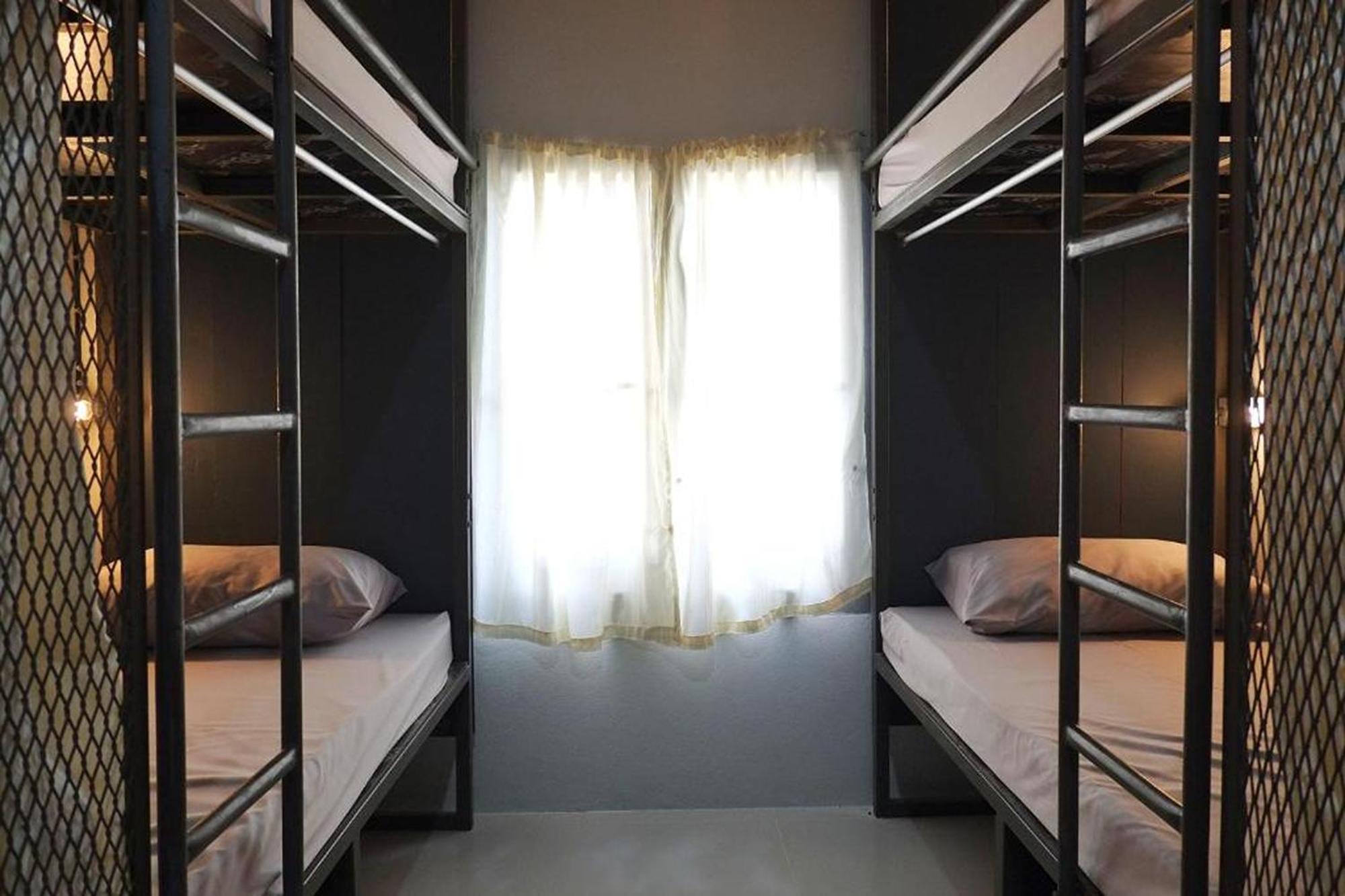 Urban Bed (Adults Only) Pansiyon Chiang Mai Dış mekan fotoğraf