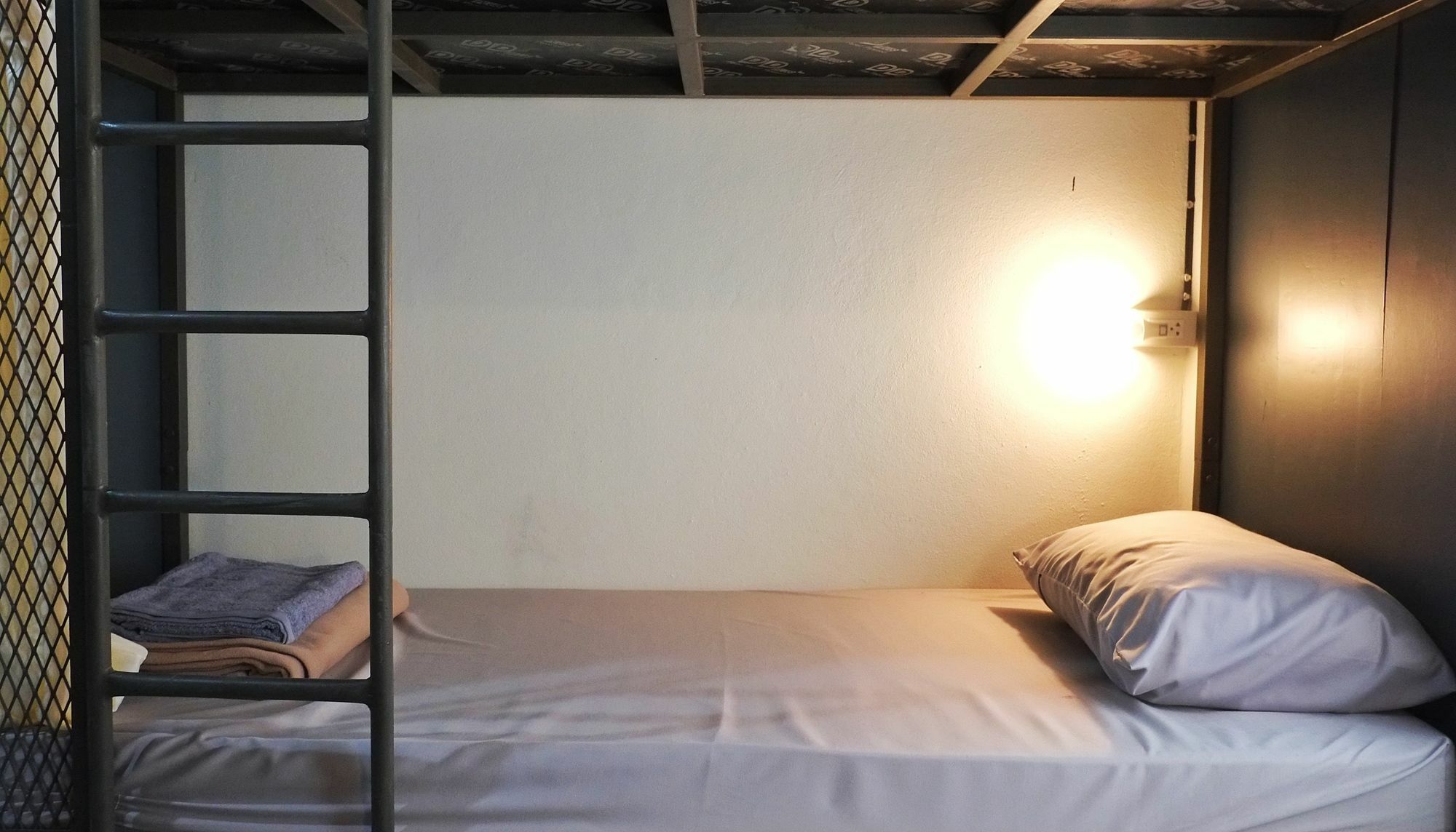 Urban Bed (Adults Only) Pansiyon Chiang Mai Dış mekan fotoğraf
